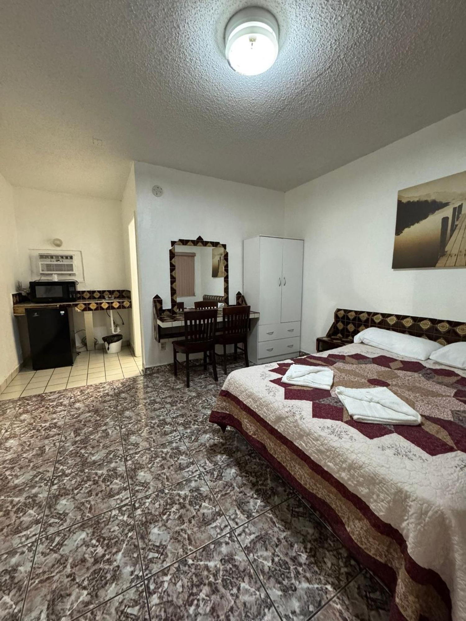 Hotel Rainbow - Miami - Little Havanna Extérieur photo